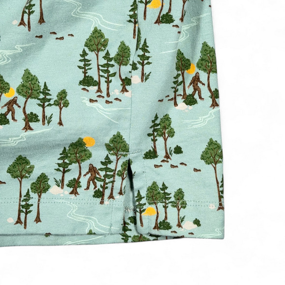 Duluth Trading Shirt Adult 2XL XXL Green Bigfoot Sasquatch Yeti Outdoor Woods - Picture 8 of 12